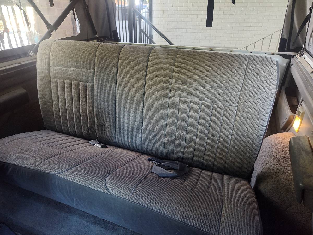 Ford-bronco-1990-white-6