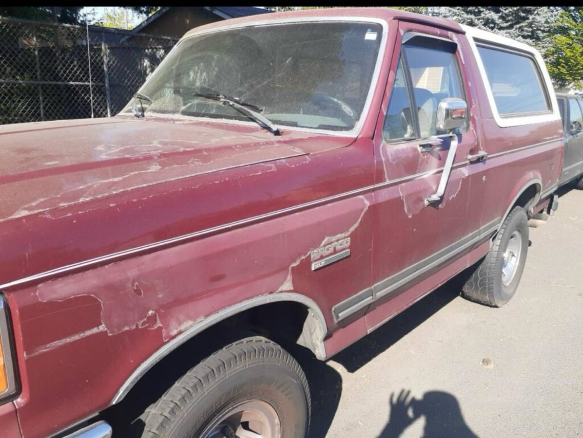 Ford-bronco-1991-brown-1