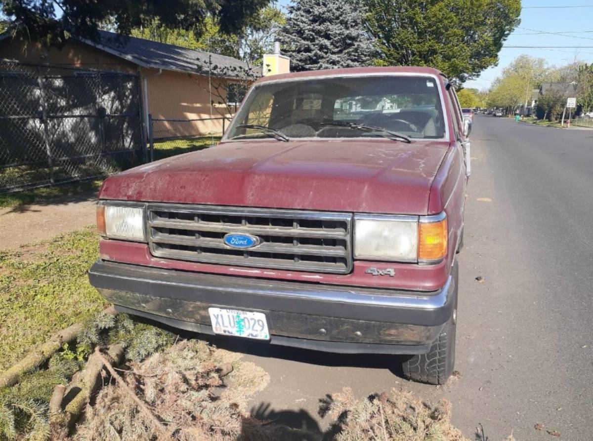 Ford-bronco-1991-brown