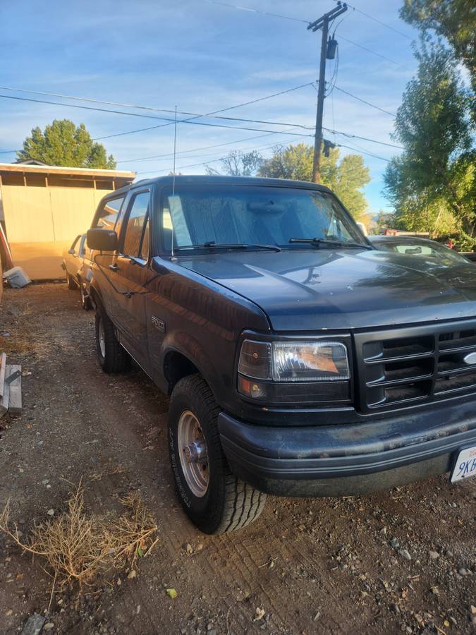 Ford-bronco-1992-black-1