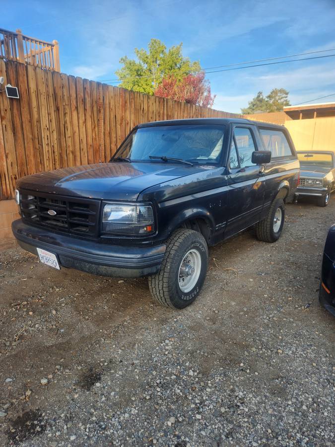 Ford-bronco-1992-black