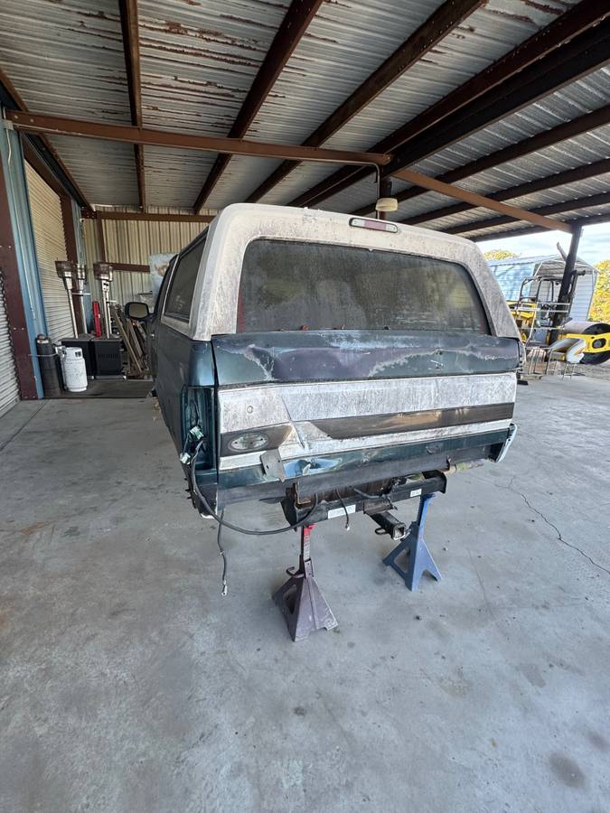 Ford-bronco-1993-green-1