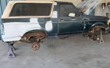 Ford-bronco-1993-green-2