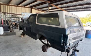 Ford-bronco-1993-green