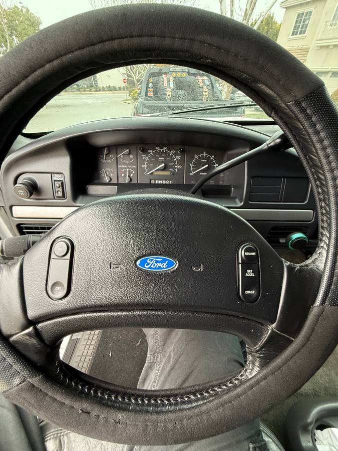 Ford-bronco-1993-white-11