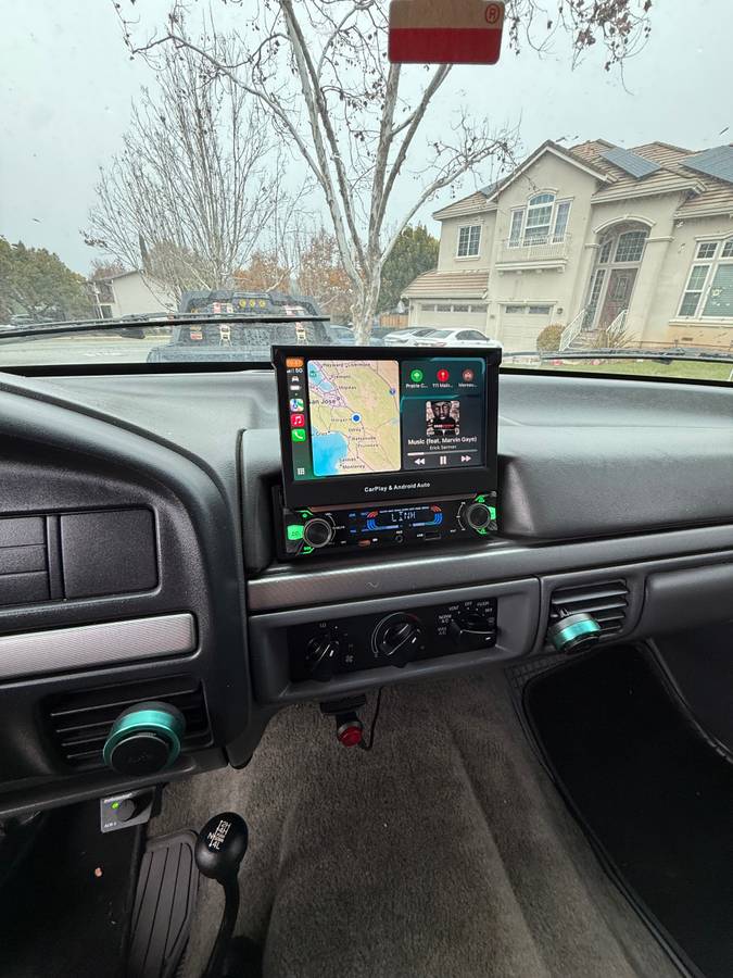 Ford-bronco-1993-white-14