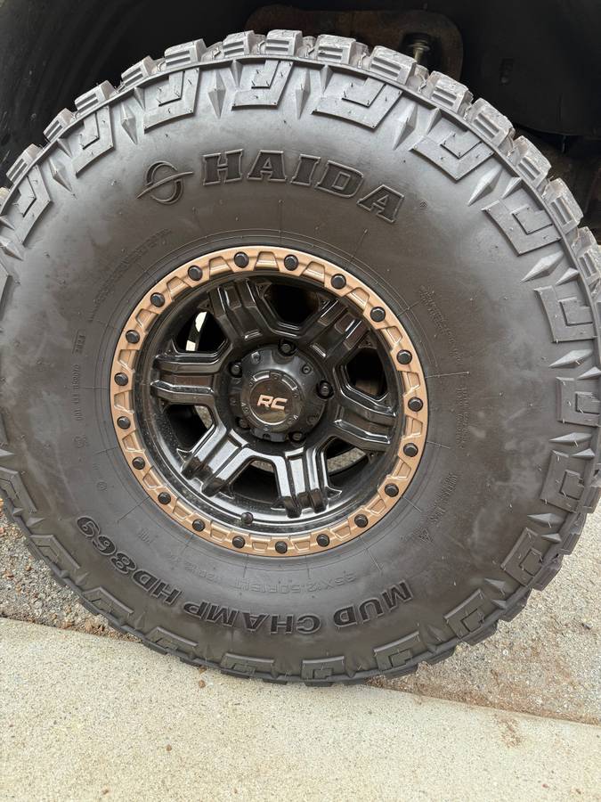 Ford-bronco-1993-white