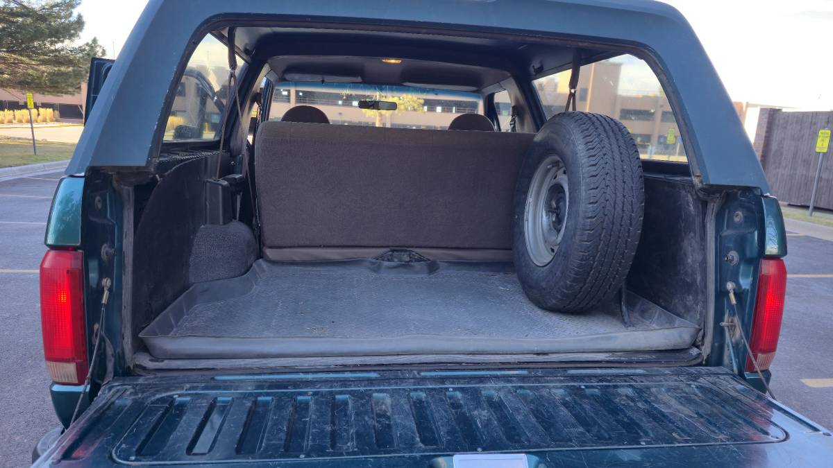 Ford-bronco-1996-green-1