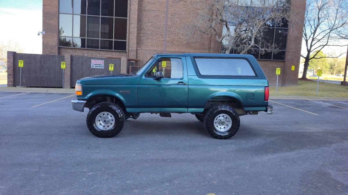 Ford-bronco-1996-green-12