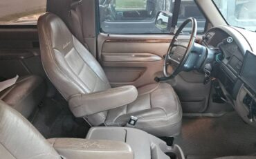 Ford-bronco-1996-green