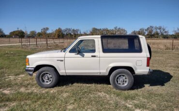 Ford-bronco-2-1989-white-1