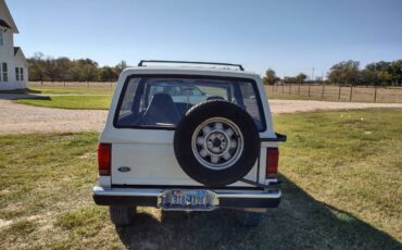 Ford-bronco-2-1989-white-3