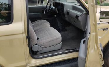 Ford-bronco-2-1990-custom-4