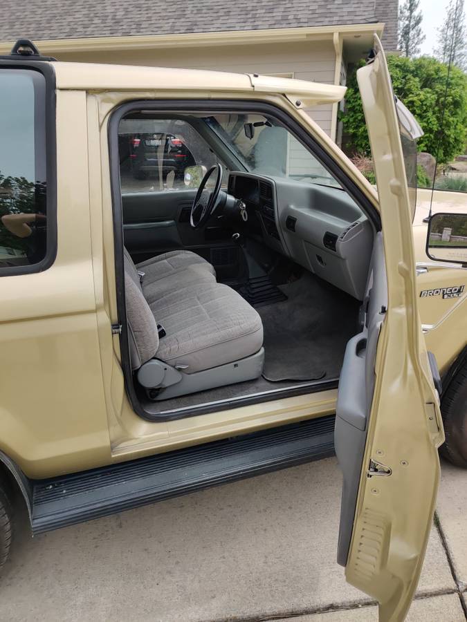 Ford-bronco-2-1990-custom-4