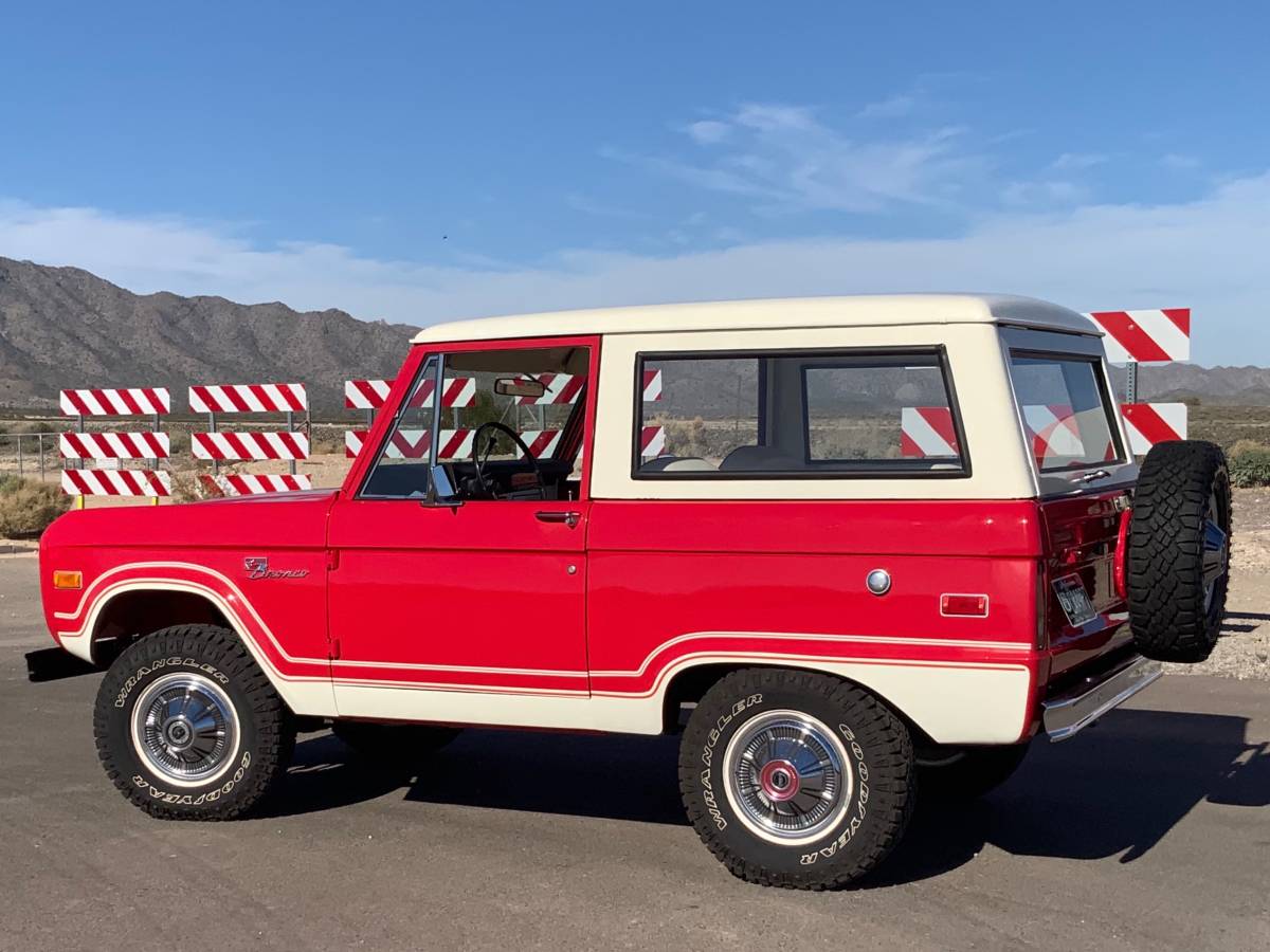 Ford-bronco-4x4-1976-red-15