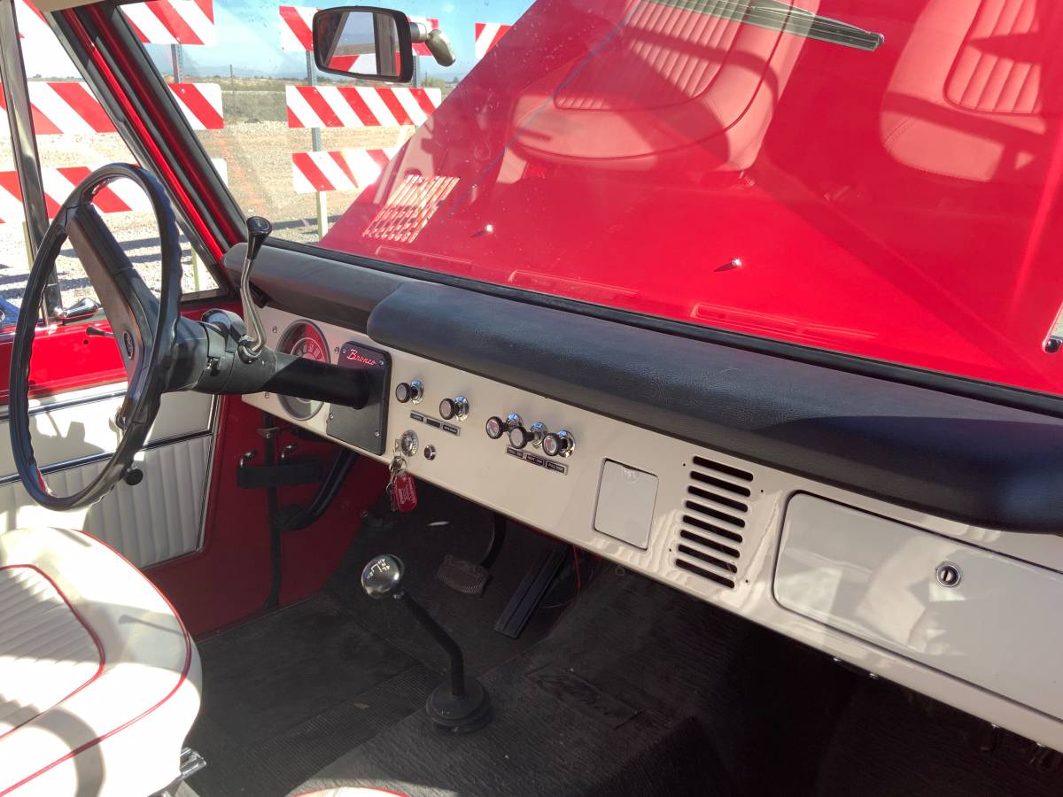 Ford-bronco-4x4-1976-red-2