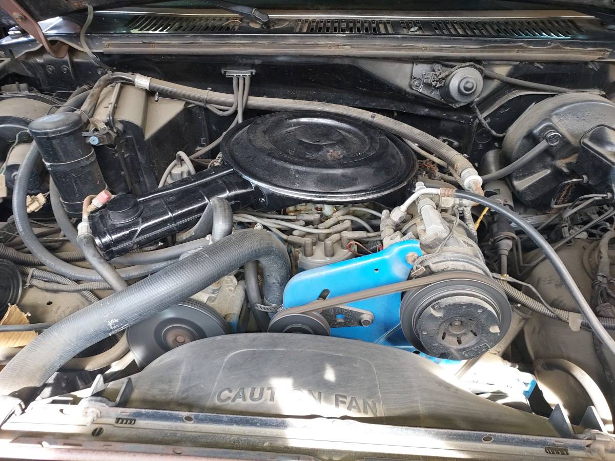 Ford-bronco-4x4-1983-black-1