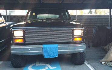 Ford-bronco-4x4-1983-black