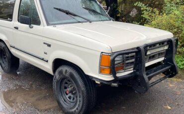 Ford-bronco-4x4-1989-white-2