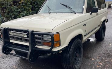 Ford-bronco-4x4-1989-white