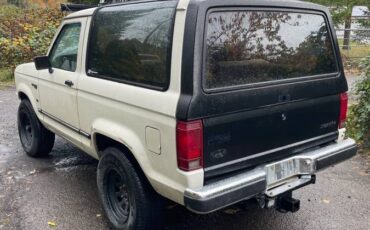 Ford-bronco-4x4-1989-white-7