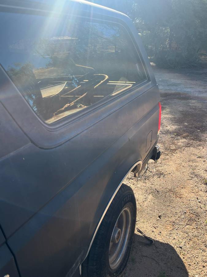 Ford-bronco-4x4-1990-blue-2