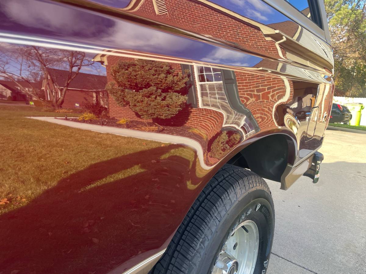 Ford-bronco-eddie-bauer-4x4-1996-red-12