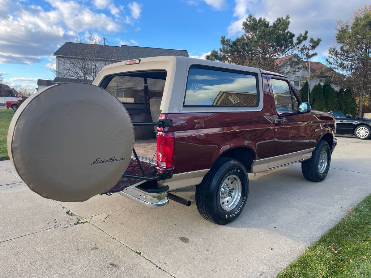 Ford-bronco-eddie-bauer-4x4-1996-red-14