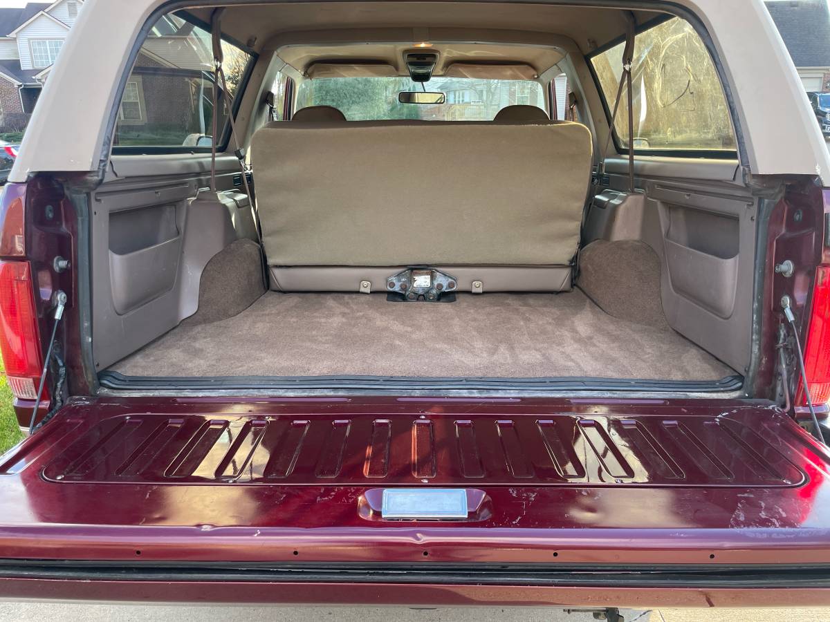 Ford-bronco-eddie-bauer-4x4-1996-red-15