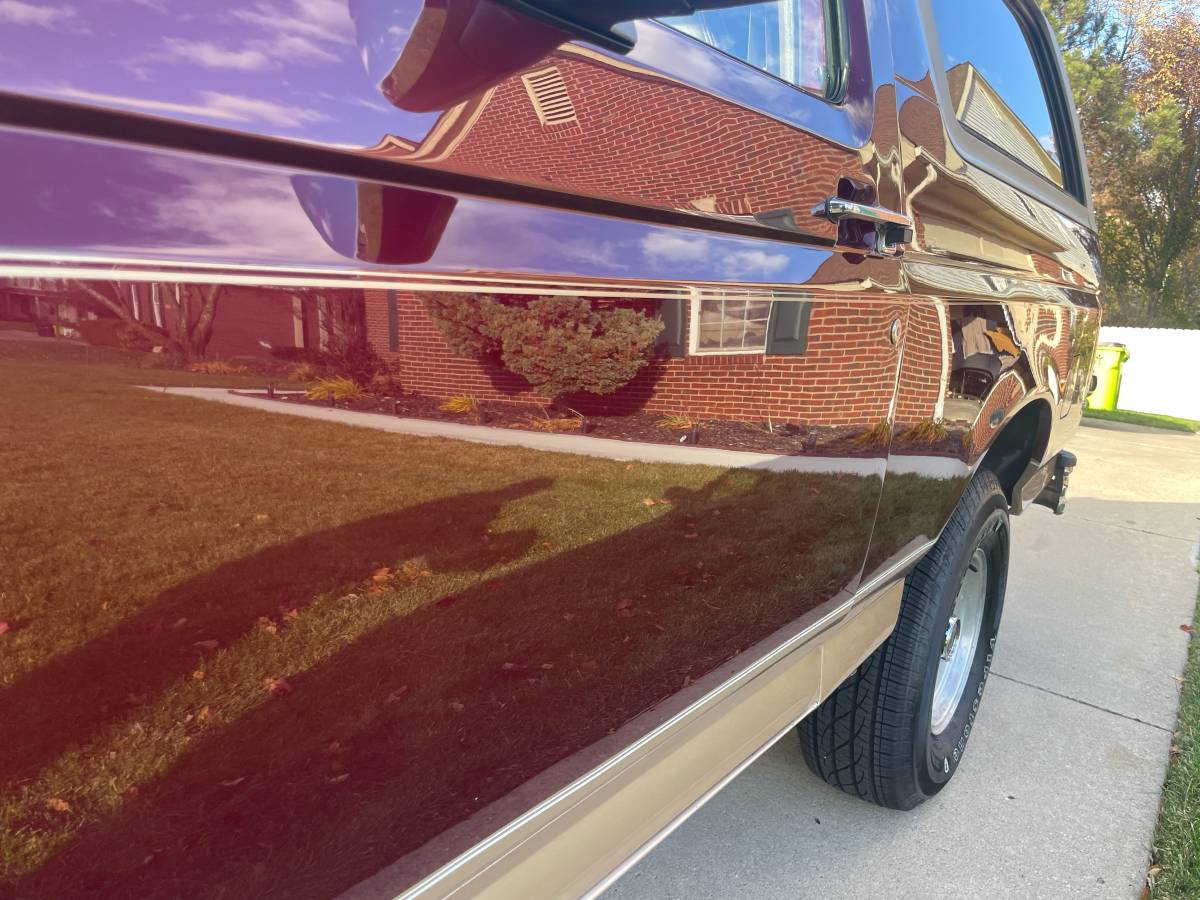 Ford-bronco-eddie-bauer-4x4-1996-red-23