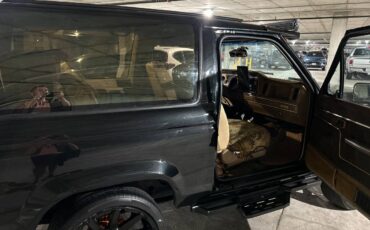 Ford-bronco-ii-1987-black-2