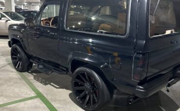 Ford-bronco-ii-1987-black-3