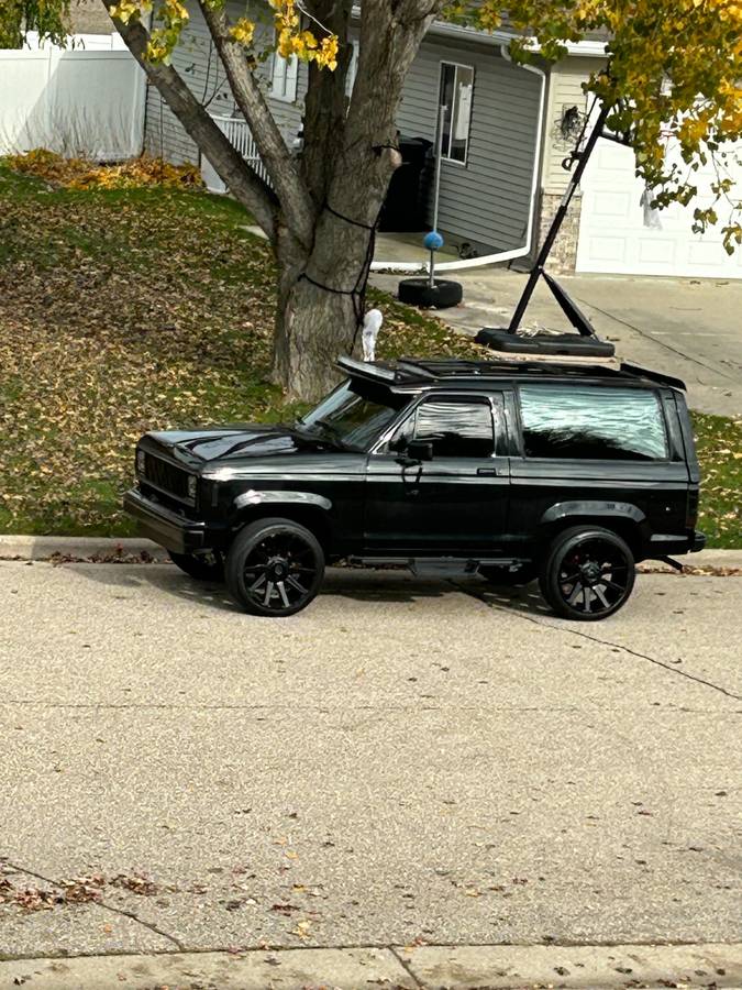 Ford-bronco-ii-1987-black