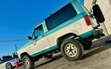 Ford-bronco-ii-1987-blue-2