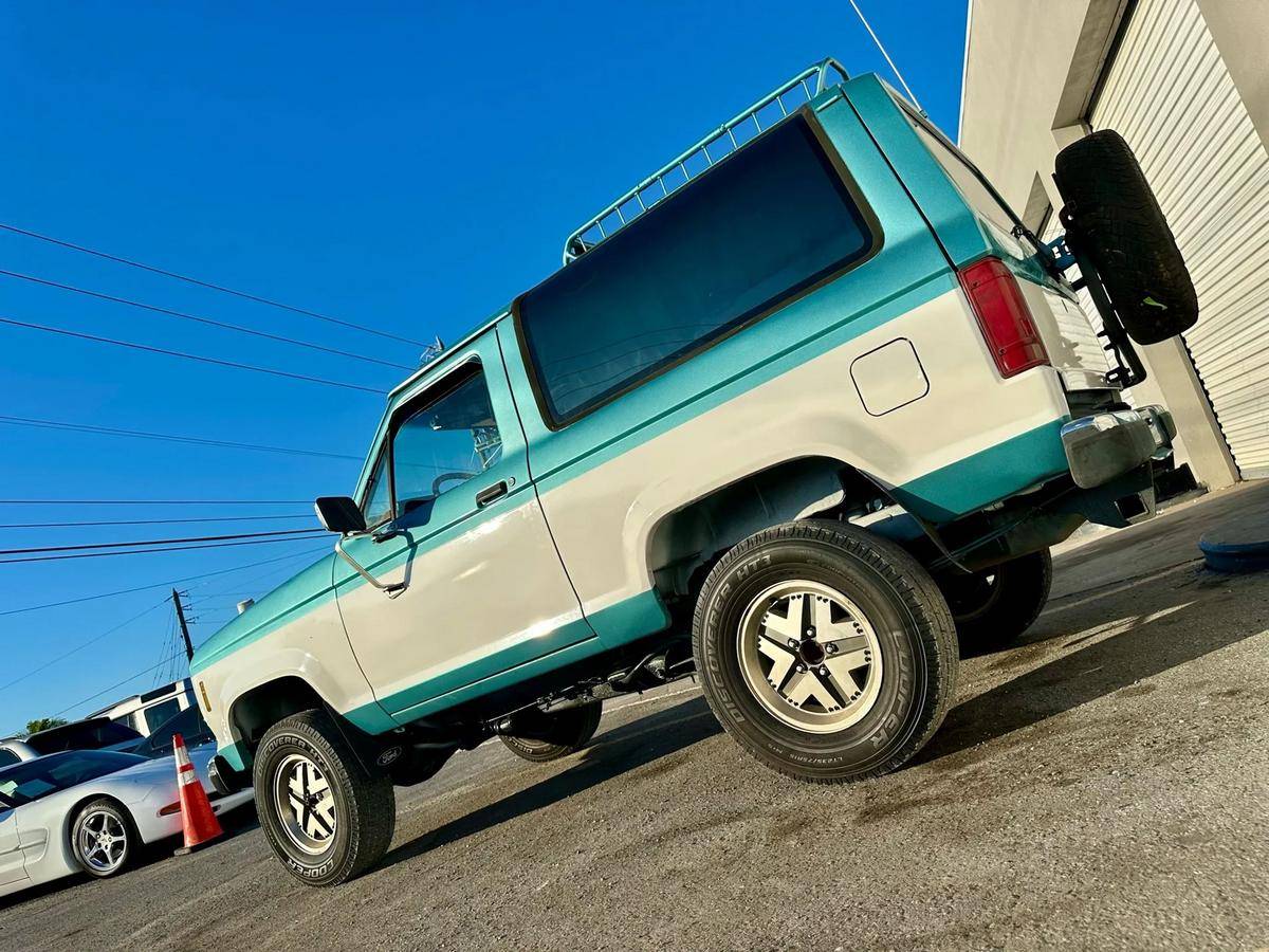 Ford-bronco-ii-1987-blue-2