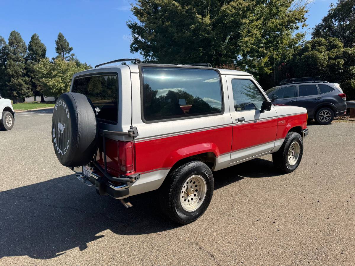 Ford-bronco-ii-1989-red-2