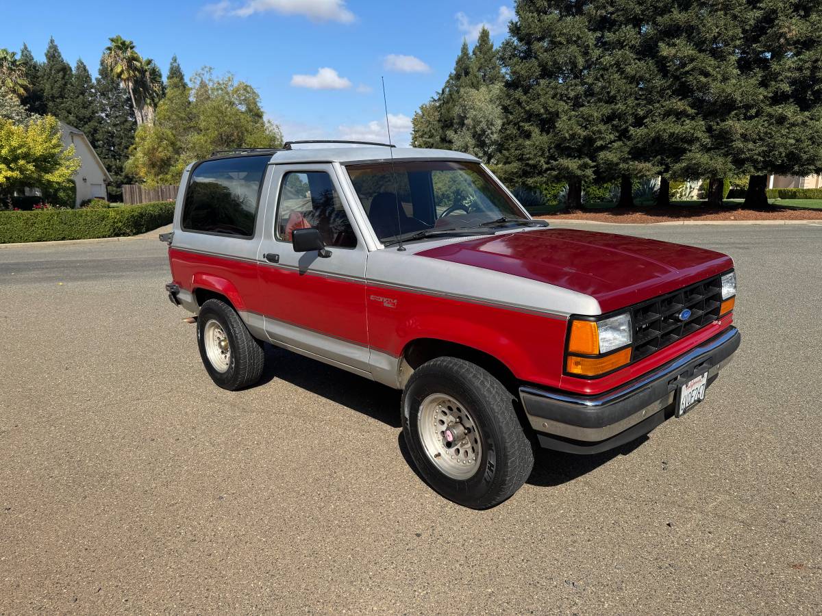 Ford-bronco-ii-1989-red-4