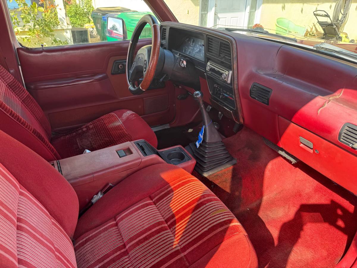 Ford-bronco-ii-1989-red-7