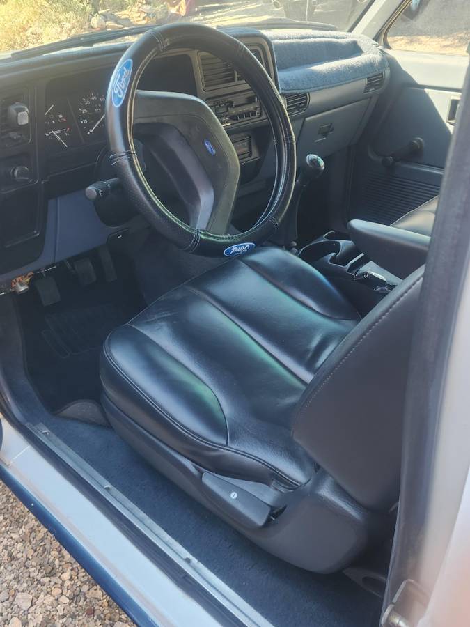 Ford-bronco-ii-1989-white-11