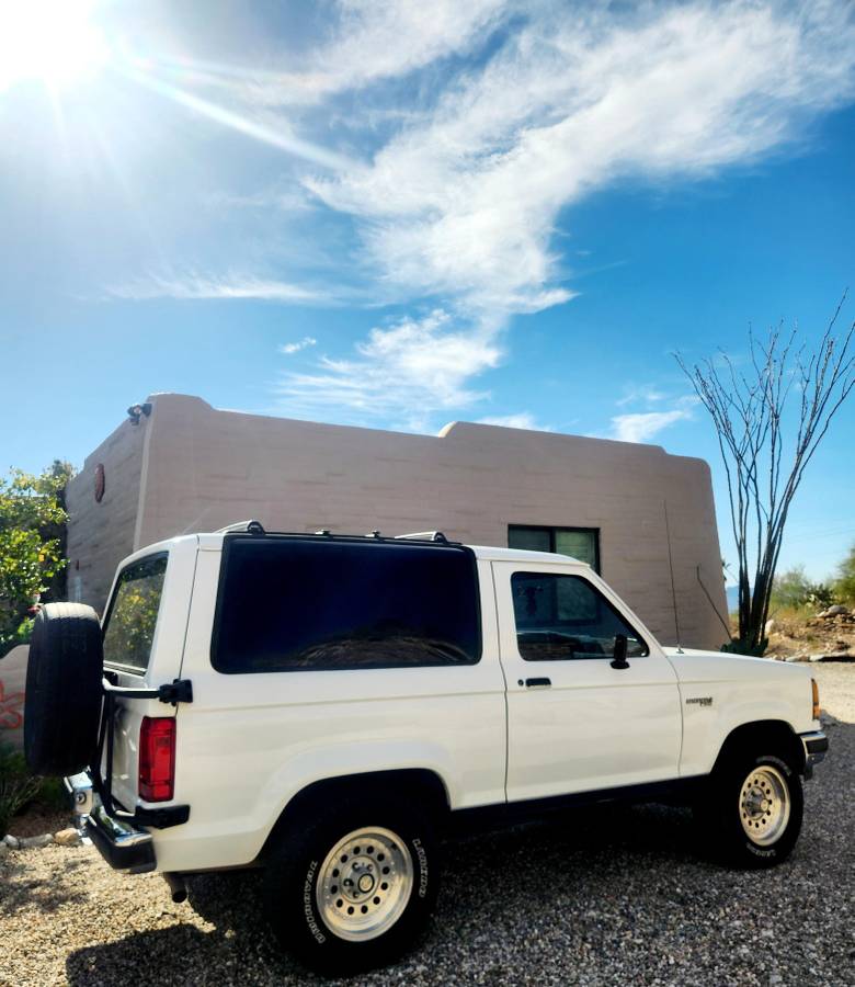 Ford-bronco-ii-1989-white-9