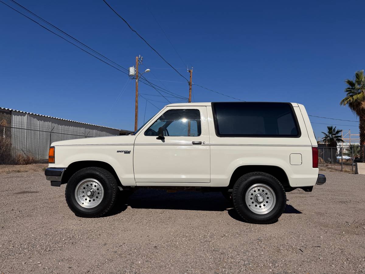 Ford-bronco-ii-xlt-1990-21