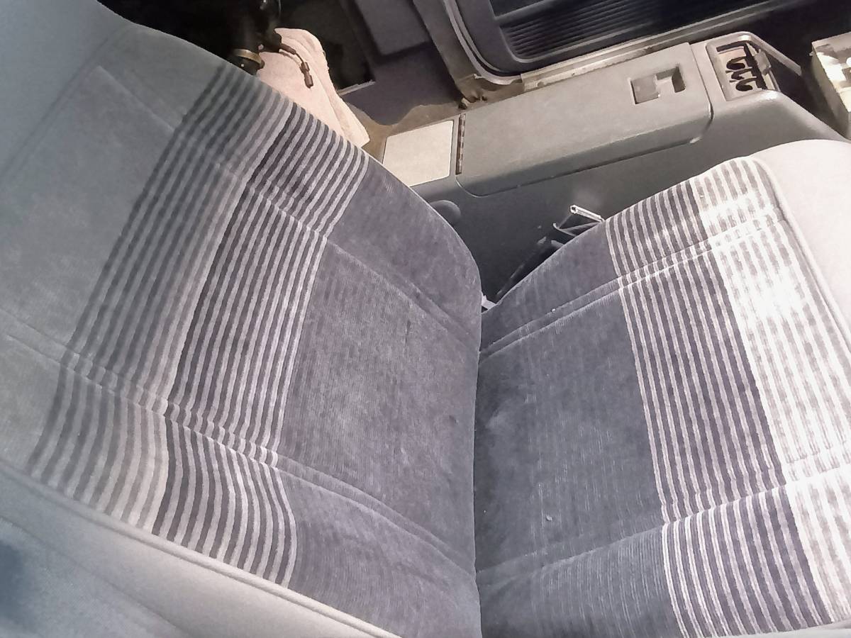 Ford-bronco-ii-xlt-1990-white-19