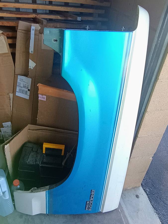 Ford-bronco-ii-xlt-1990-white-21