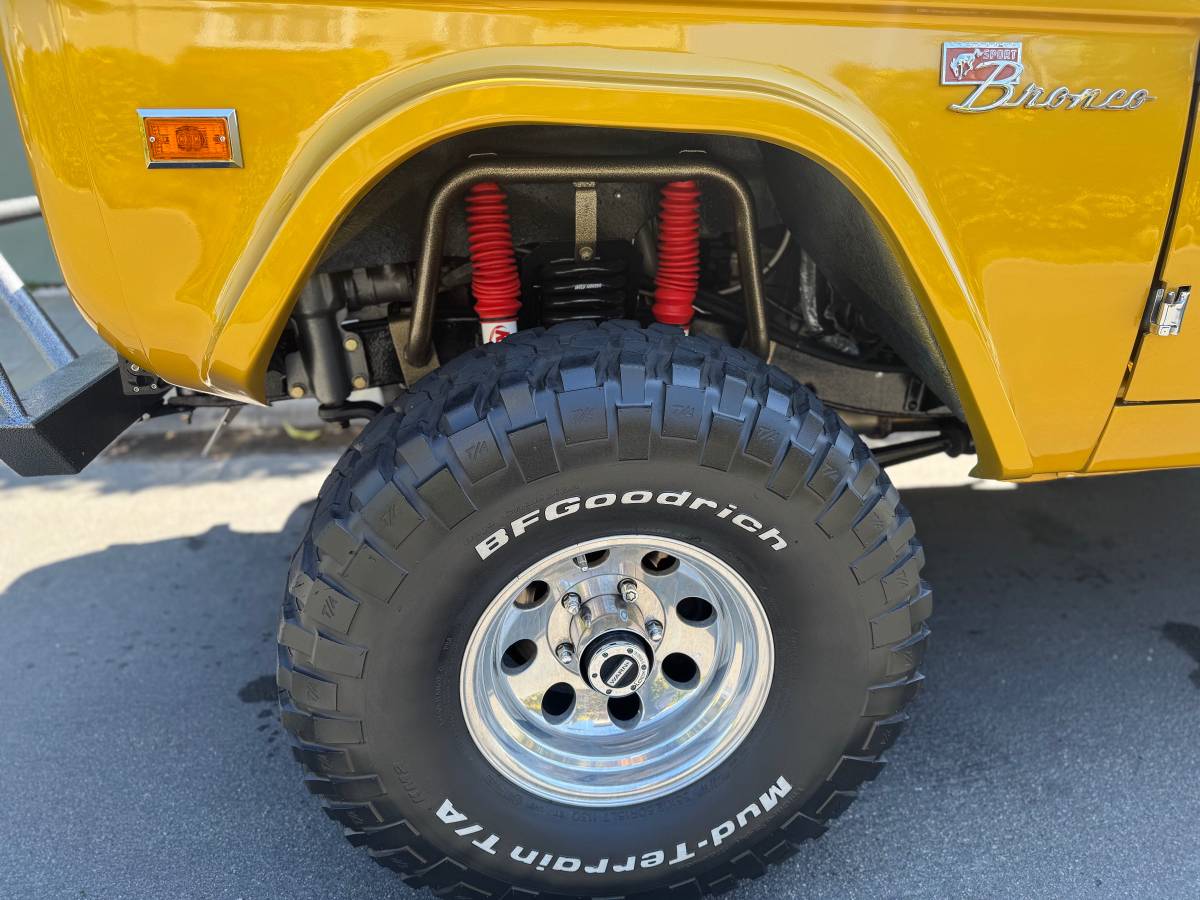Ford-bronco-sport-1971-custom-1