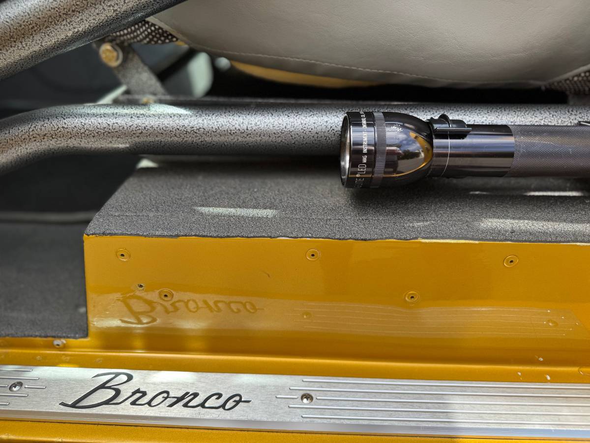 Ford-bronco-sport-1971-custom-11