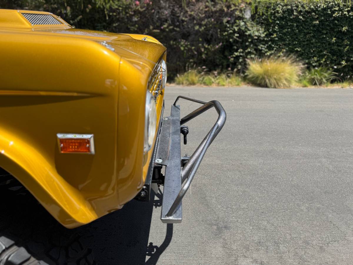 Ford-bronco-sport-1971-custom-12