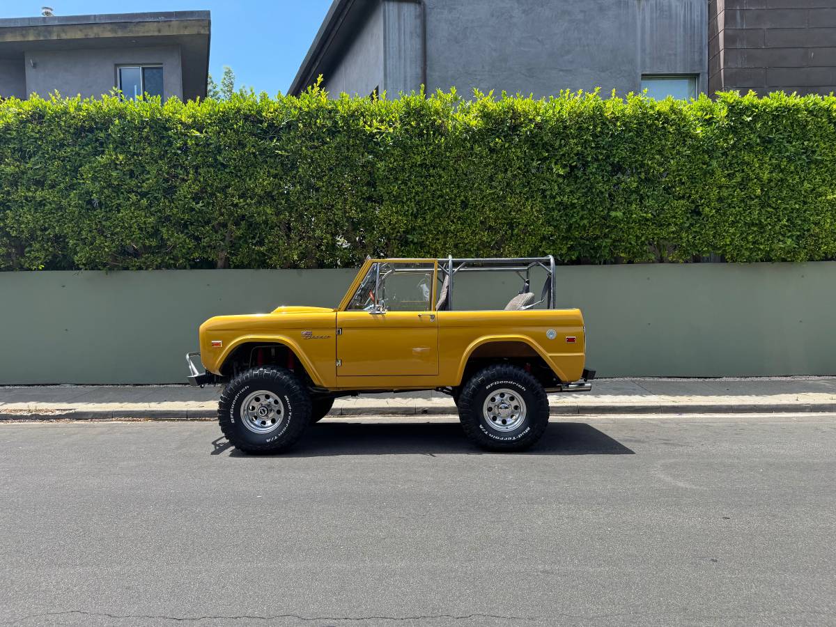 Ford-bronco-sport-1971-custom-15