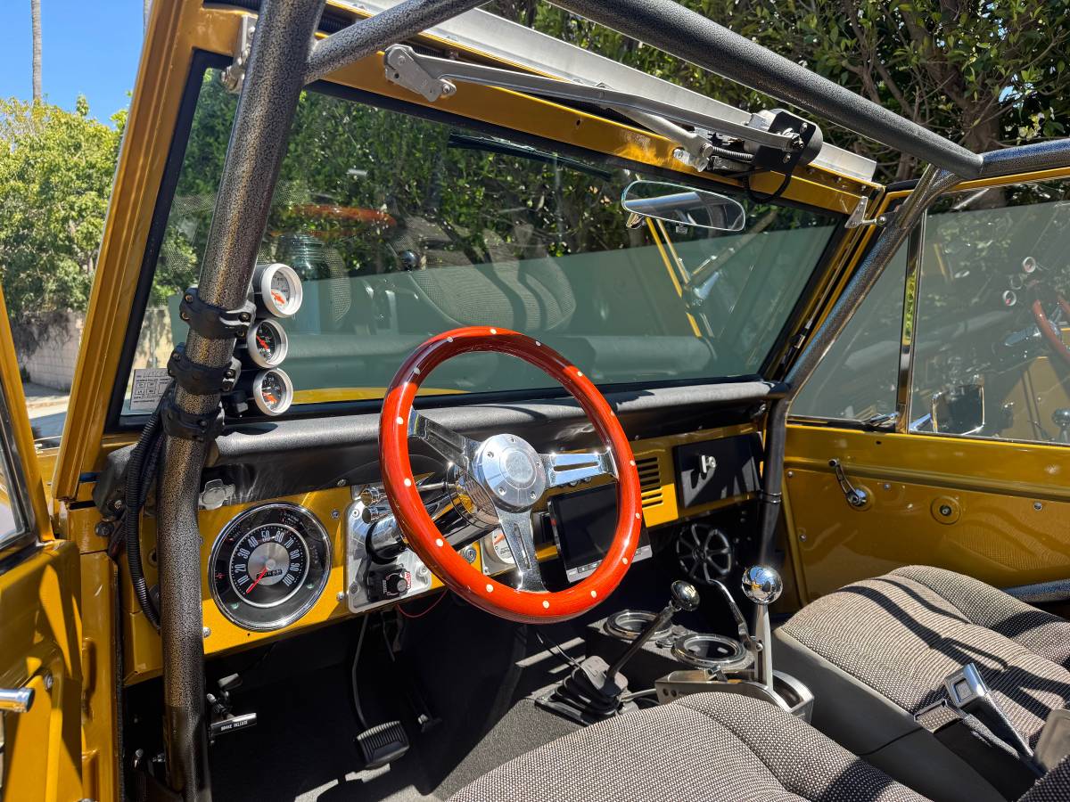 Ford-bronco-sport-1971-custom-21