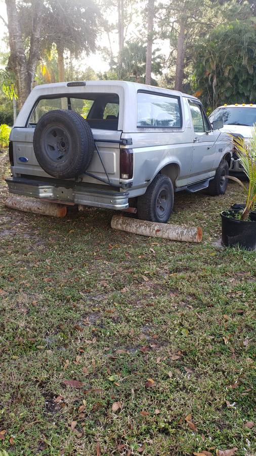 Ford-bronco-xl-1996-silver-2