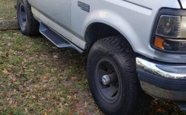 Ford-bronco-xl-1996-silver